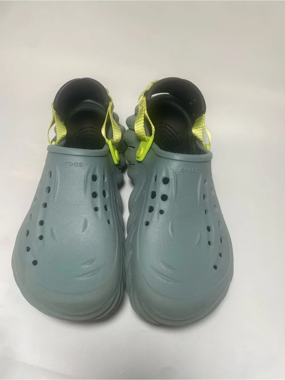 CROCS Echo Clog – Men’s 10 / Women’s 12